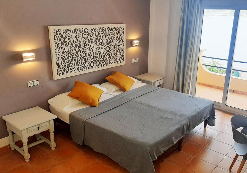 Hostal Bahia Azul Portocolom  Extérieur photo